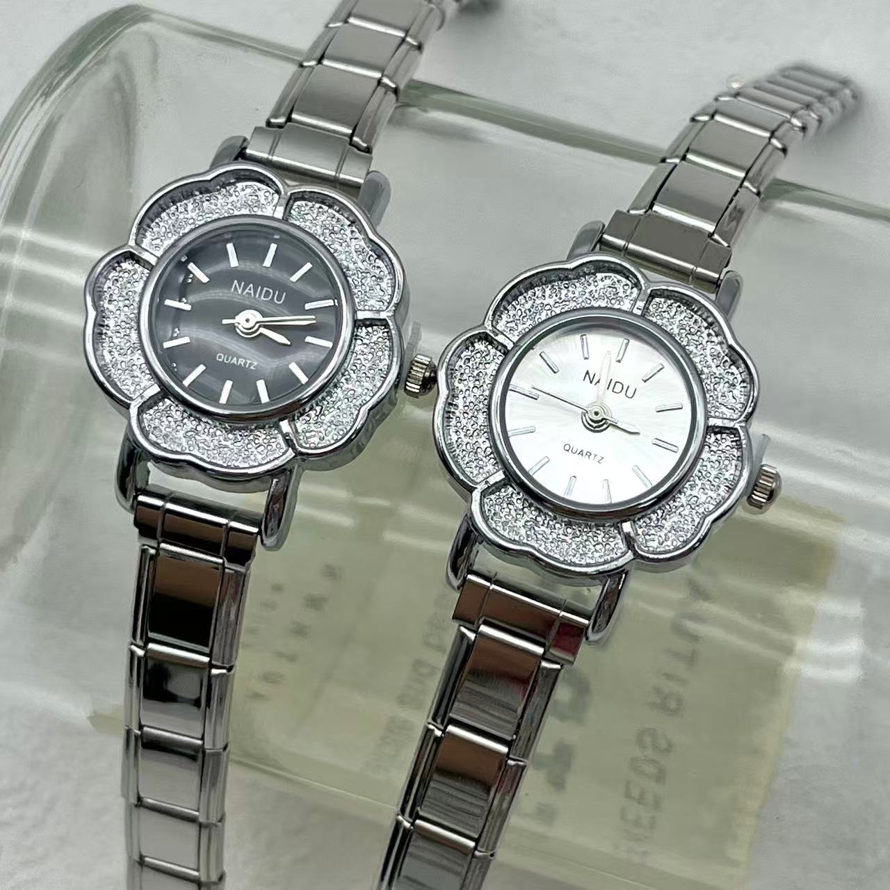 Luxury Watch Gift For Her - Dames quartzhorloges met zirkonia bloeminleg Luxe