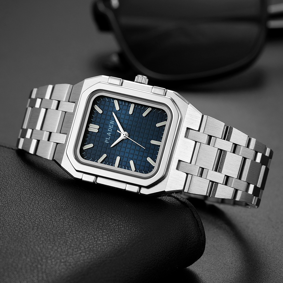 Luxe merk horloges met blauwe  - Luxury Watch Investment recensie en prijs